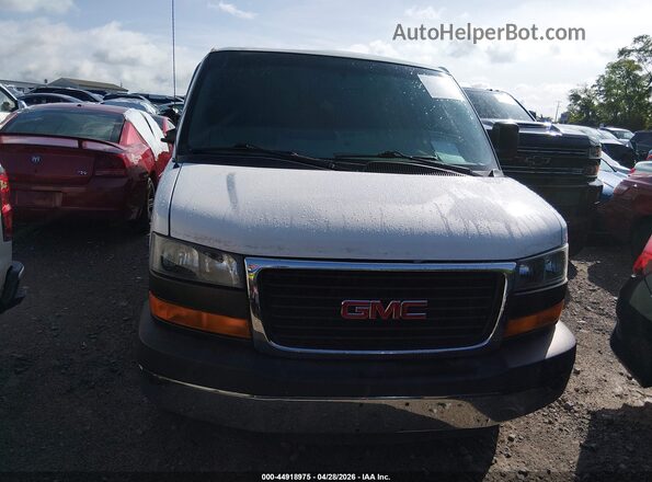 1GTW7AFF2G1907151 2016 GMC SAVANA 2500 White Вид задньої частини салону