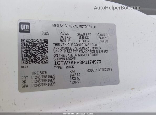 1GTW7AFP3P1174973 2023 GMC SAVANA CARGO Белый Вид подкапотного пространства