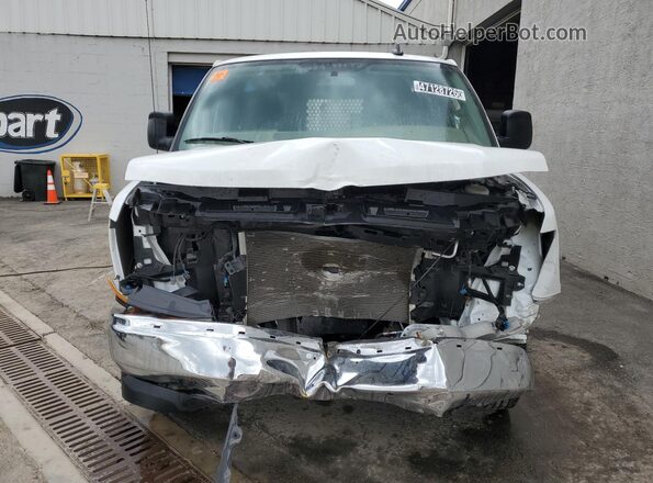 1GTW7AFP6S1174572 2025 GMC SAVANA White სალონის 360-გრადუსიანი ხედი