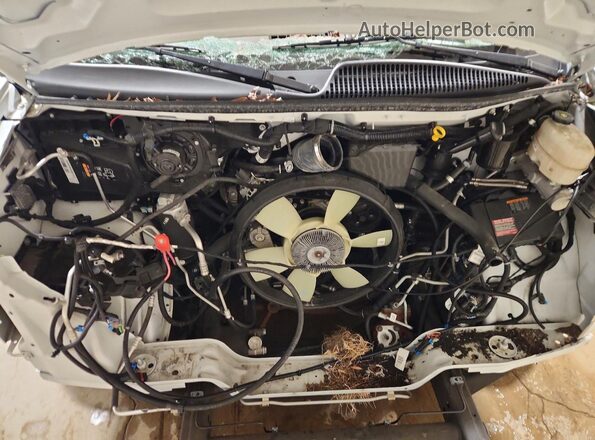 1GTW7AFP8R1154737 2024 GMC SAVANA White Rear interior view