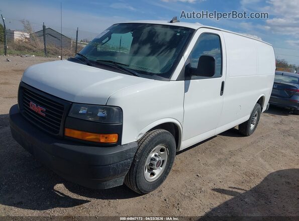 1GTW7AFP9J1275233 2018 GMC SAVANA 2500 Белый Передняя левая четверть