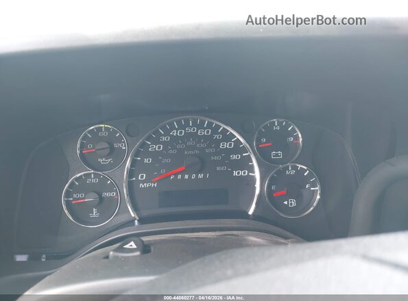 1GTW7AFPXR1196052 2024 GMC SAVANA CARGO White Հետևի նստատեղերի տեսք
