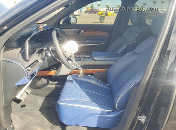 1GYC3MML3TZ706745 2026 CADILLAC VISTIQ Black Вид салону спереду