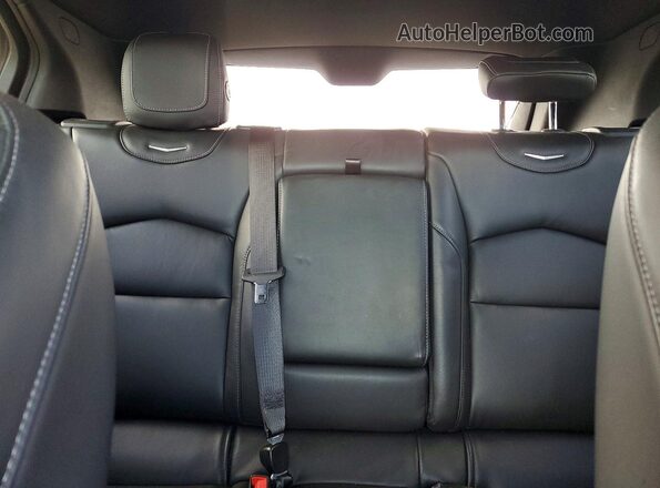 1GYFZDR42KF223051 2019 CADILLAC XT4 Silver Հետևի նստատեղերի տեսք