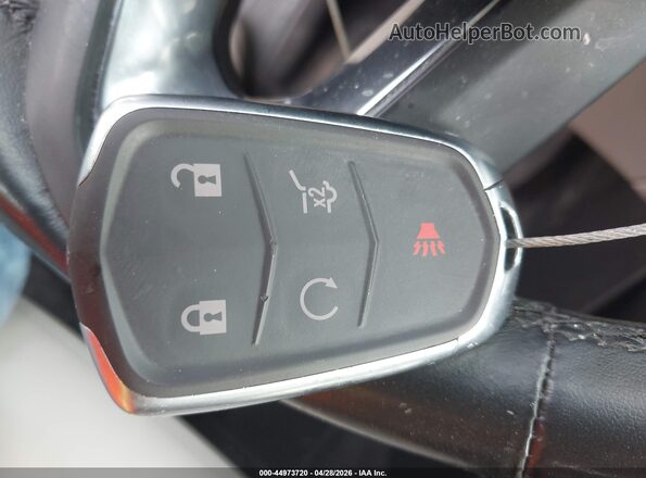 1GYFZDR4XPF187004 2023 CADILLAC XT4 Silver წინა პანელის ხედი