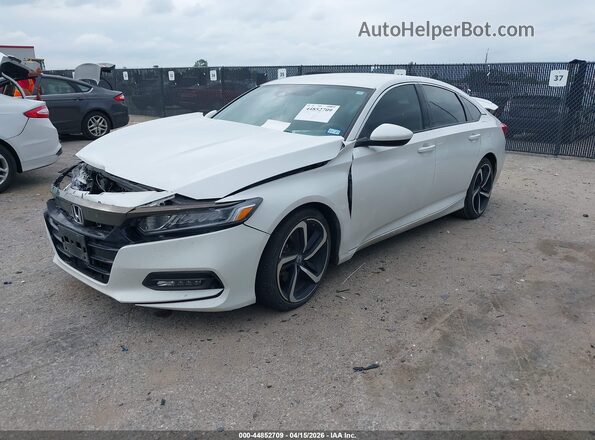 1HGCV1F32KA082317 2019 HONDA ACCORD Белый Передняя левая четверть