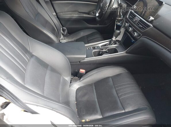1HGCV1F53MA057205 2021 HONDA ACCORD Черный Вид салона спереди