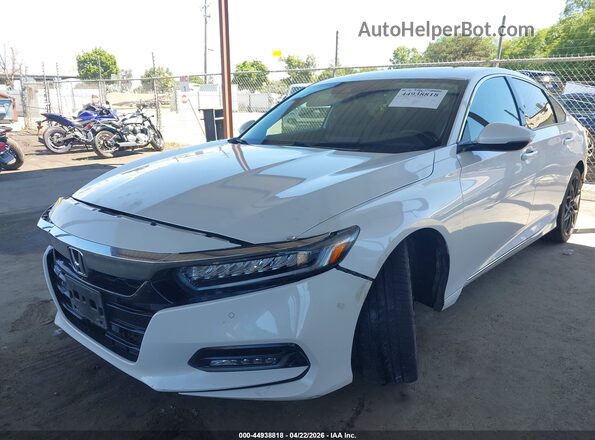 1HGCV2F93KA026462 2019 HONDA ACCORD White Передня ліва чверть