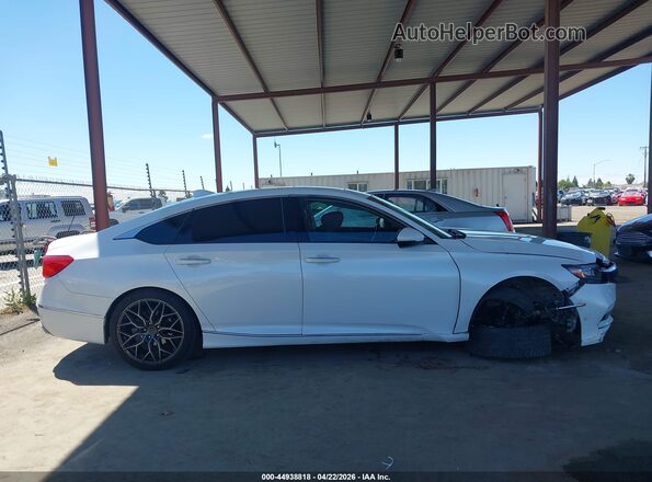 1HGCV2F93KA026462 2019 HONDA ACCORD White Вид задньої частини салону