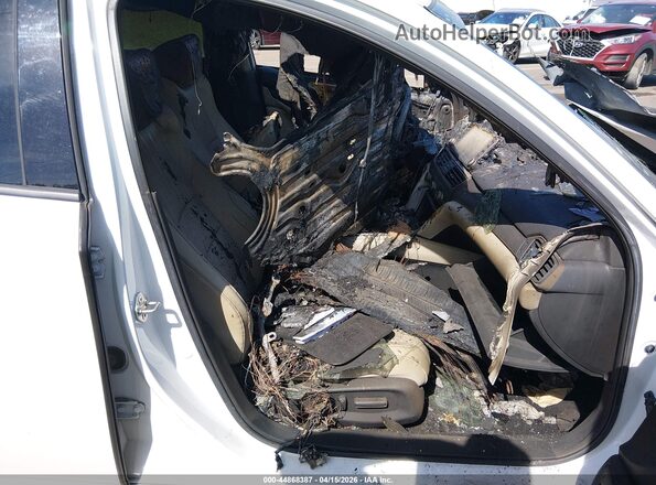 1HGCV3F90KA001007 2019 HONDA ACCORD White Widok wnętrza z przodu