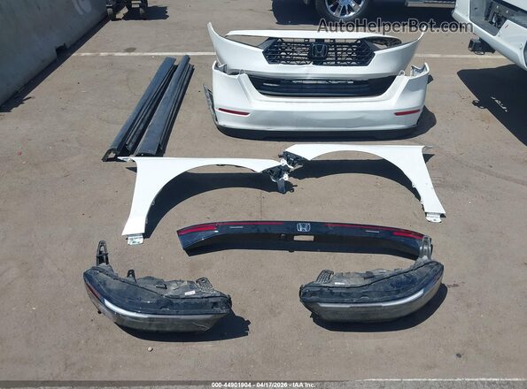 1HGCY1F22PA050389 2023 HONDA ACCORD White Widok zestawu wskaźników