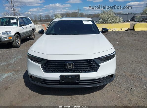 1HGCY1F44SA056978 2025 HONDA ACCORD White ხელსაწყოთა პანელის ხედი