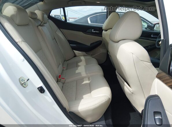 1N4AA6AP9HC430237 2017 NISSAN MAXIMA White VIN sticker view