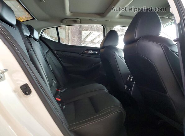 1N4AA6FV7PC505183 2023 NISSAN MAXIMA PLATINUM White Rear seats view