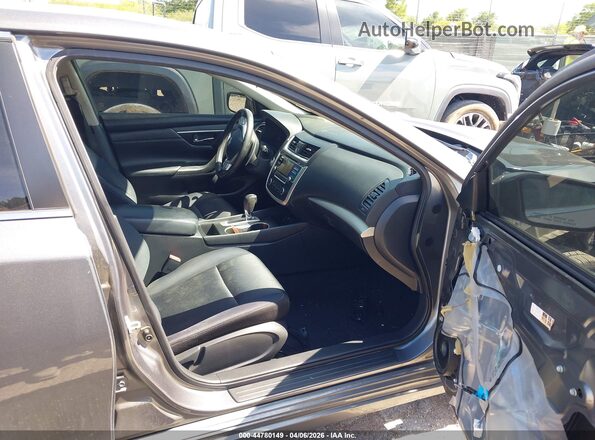 1N4AL3AP0HC244725 2017 NISSAN ALTIMA Gray Front interior view