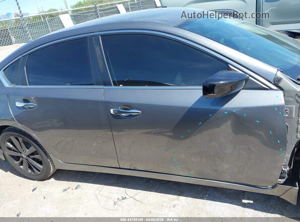 1N4AL3AP0HC244725 2017 NISSAN ALTIMA Gray 360 interior view