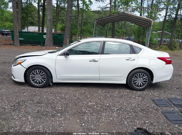 1N4AL3AP2HC132654 2017 NISSAN ALTIMA White 