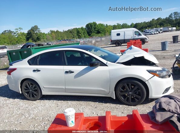 1N4AL3AP3HC202064 2017 NISSAN ALTIMA White Вид задньої частини салону