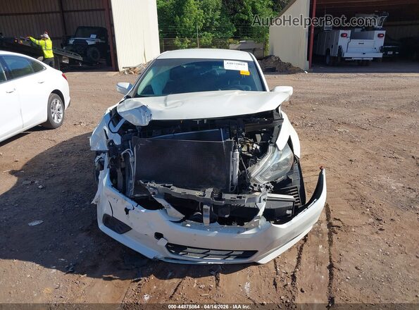 1N4AL3AP3JC136721 2018 NISSAN ALTIMA White Rear interior view