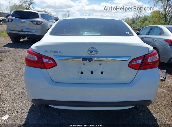1N4AL3AP4HC108856 2017 NISSAN ALTIMA White 