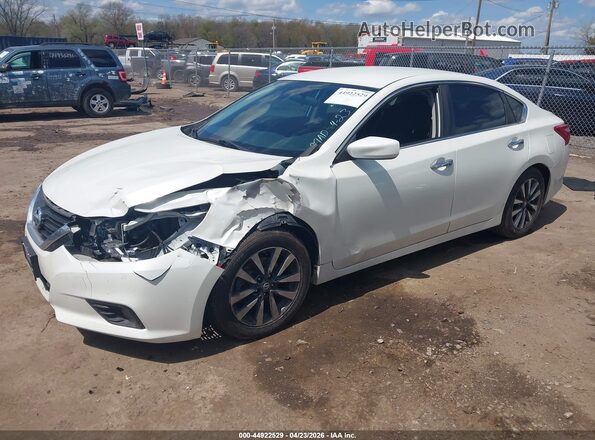 1N4AL3AP4HC266078 2017 NISSAN ALTIMA White წინა მარცხენა ხედი სამი მეოთხედიდან
