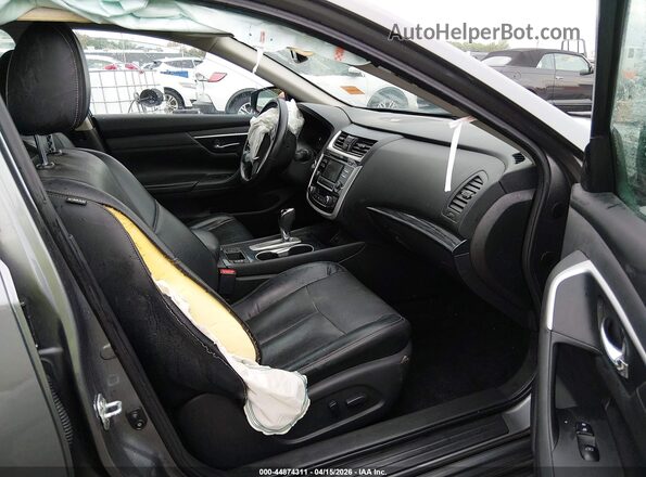 1N4AL3AP4JC170389 2018 NISSAN ALTIMA Серый Вид салона спереди