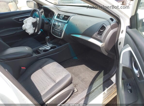 1N4AL3AP5GC218085 2016 NISSAN ALTIMA White Widok wnętrza z przodu