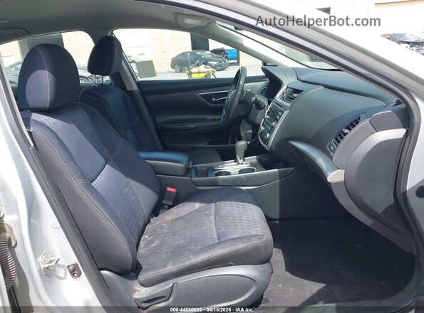 1N4AL3AP5HC293869 2017 NISSAN ALTIMA Серебряный Вид салона спереди