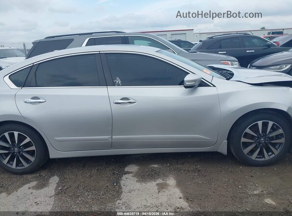 1N4AL3AP6HC151479 2017 NISSAN ALTIMA Серебряный Вид задней части салона