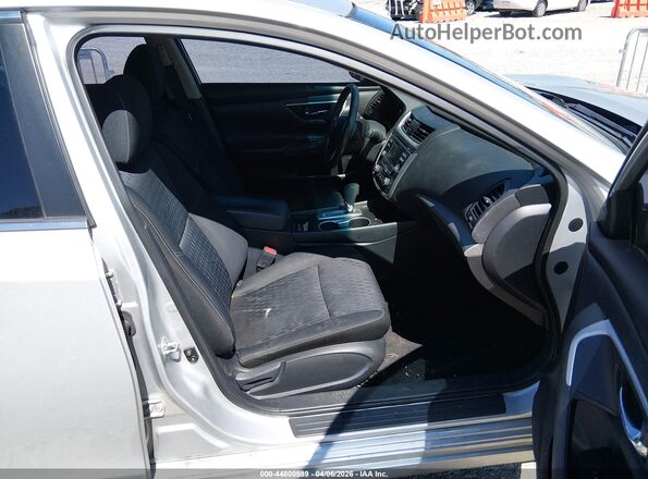 1N4AL3AP6HC286901 2017 NISSAN ALTIMA Silver Front interior view