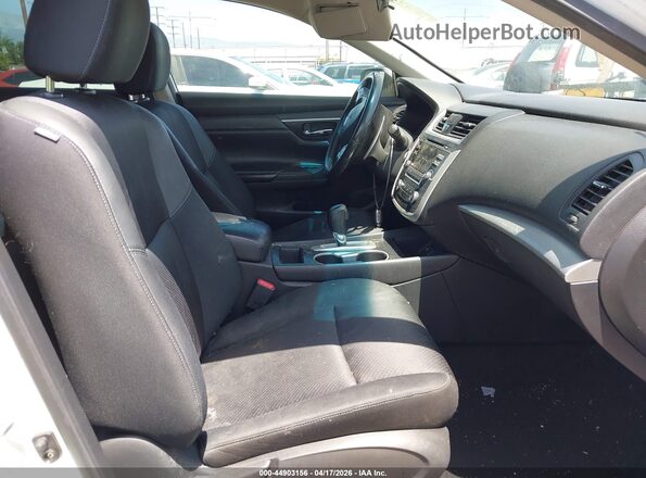 1N4AL3AP7GC114990 2016 NISSAN ALTIMA White Widok wnętrza z przodu