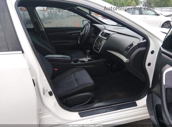 1N4AL3AP7GC119204 2016 NISSAN ALTIMA White Вид салону спереду