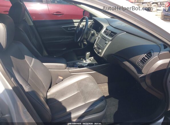 1N4AL3AP7GC176549 2016 NISSAN ALTIMA Silver Vista interior delantera