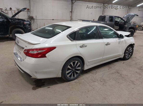 1N4AL3AP7HC264261 2017 NISSAN ALTIMA White Задня права чверть