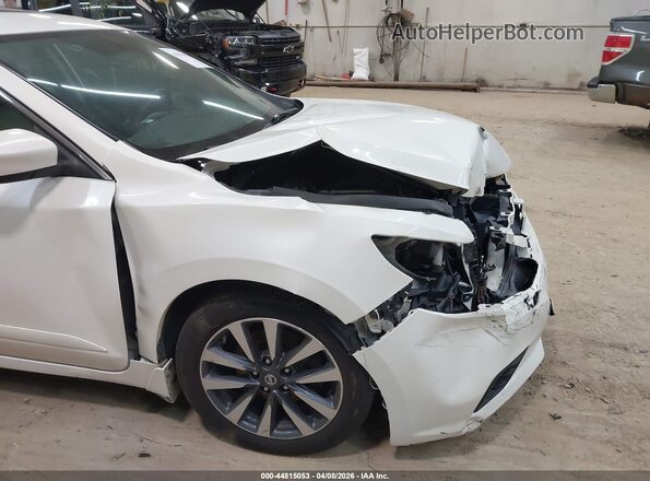 1N4AL3AP7HC264261 2017 NISSAN ALTIMA White Вид задньої частини салону