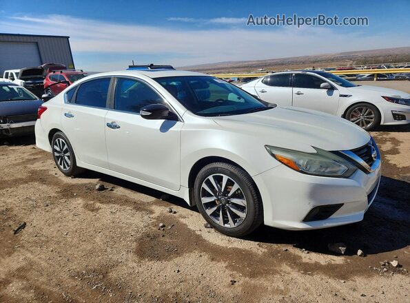1N4AL3AP7HC276331 2017 NISSAN ALTIMA White Передня права чверть