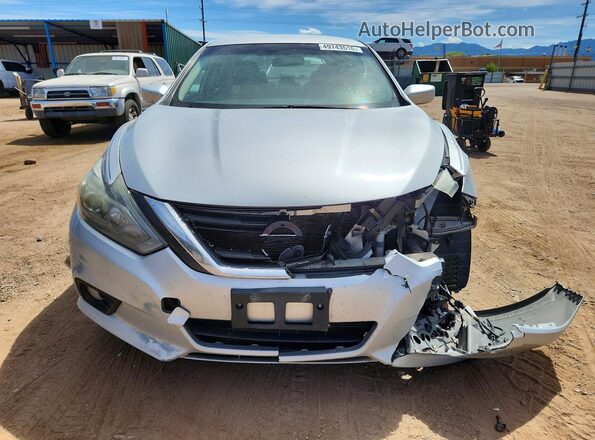 1N4AL3AP8HC158000 2017 NISSAN ALTIMA Silver Widok z przodu