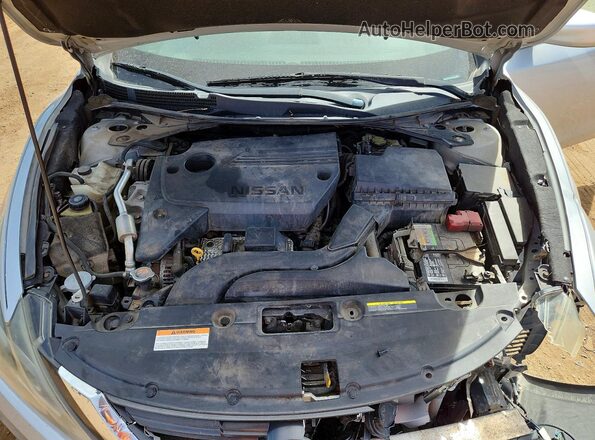1N4AL3AP8HC158000 2017 NISSAN ALTIMA Silver Widok wnętrza z tyłu