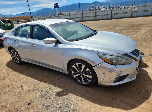 1N4AL3AP8HC158000 2017 NISSAN ALTIMA Silver Przód prawy