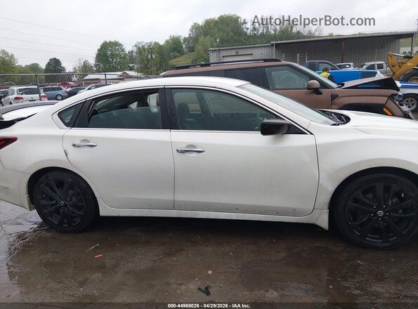 1N4AL3AP8HC288472 2017 NISSAN ALTIMA White 