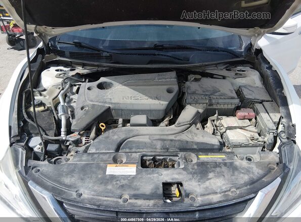 1N4AL3AP8JC144488 2018 NISSAN ALTIMA White უკანა ხედი