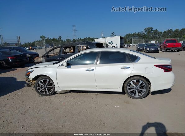 1N4AL3AP9HC487529 2017 NISSAN ALTIMA White Widok wnętrza 360 stopni