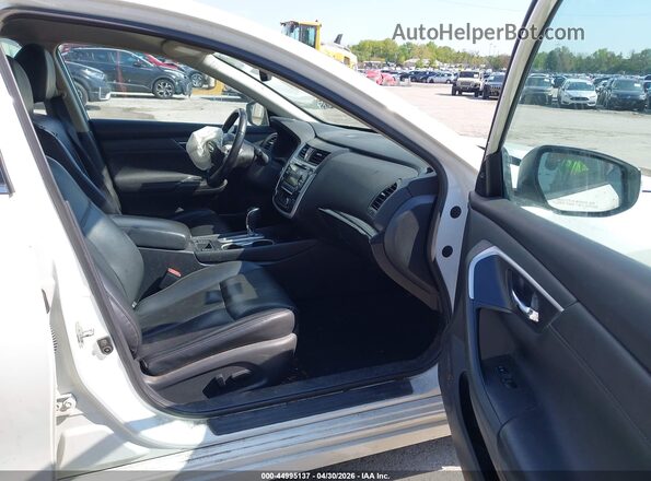 1N4AL3AP9JC171201 2018 NISSAN ALTIMA White Widok wnętrza z przodu