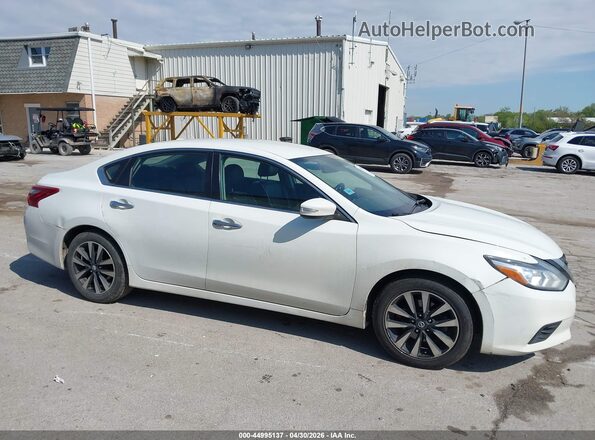 1N4AL3AP9JC171201 2018 NISSAN ALTIMA White Widok wnętrza z tyłu