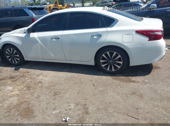 1N4AL3AP9JC241943 2018 NISSAN ALTIMA White 