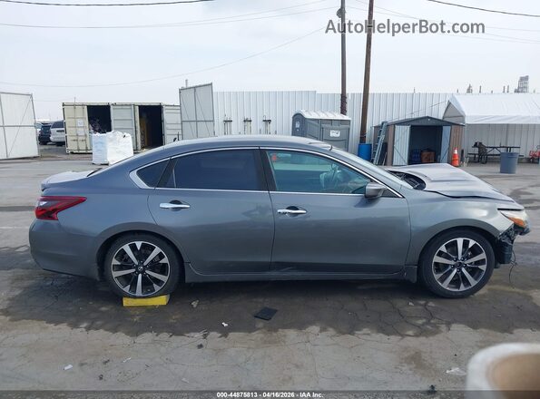1N4AL3APXJC117261 2018 NISSAN ALTIMA Gray Вид задньої частини салону