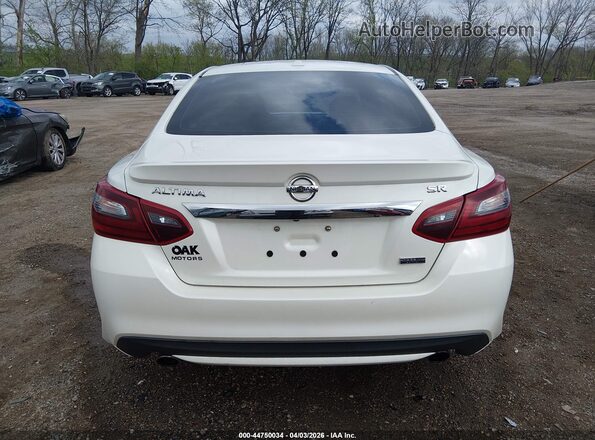 1N4AL3APXJC280024 2018 NISSAN ALTIMA White 
