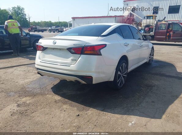 1N4AL4FV3LC153373 2020 NISSAN ALTIMA Белый Задняя правая четверть