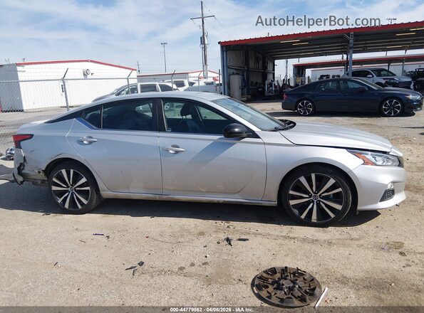 1N4BL4CV1MN358219 2021 NISSAN ALTIMA Silver Widok wnętrza z tyłu