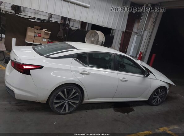 1N4BL4CV2MN405645 2021 NISSAN ALTIMA White Панорамний вид салону 360°